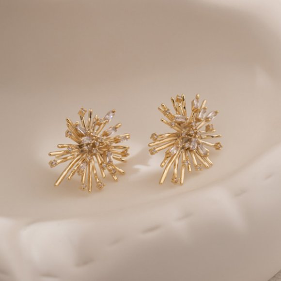 ^NEW 18K Gold Plated Baguette Diamond Spike Firework Earrings - Picture 4 of 4